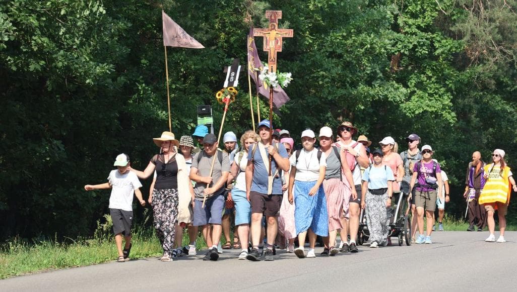 Piesza Pielgrzymka Podlaska. Pątnici z Białej Podlaskiej idą
